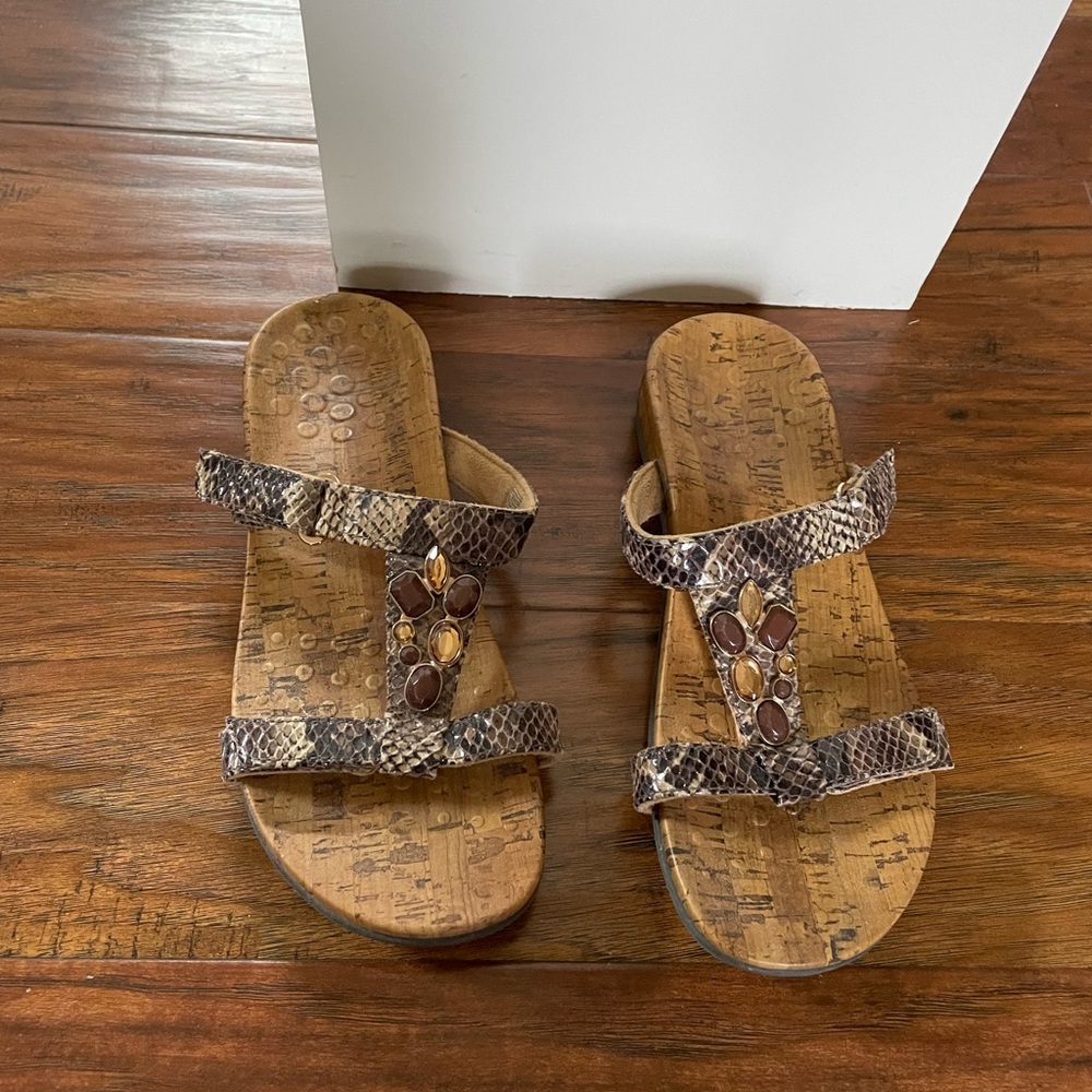 Vionic Brown Snake Print Sandals with Pretty Gems - Adjustable - Women’s 7